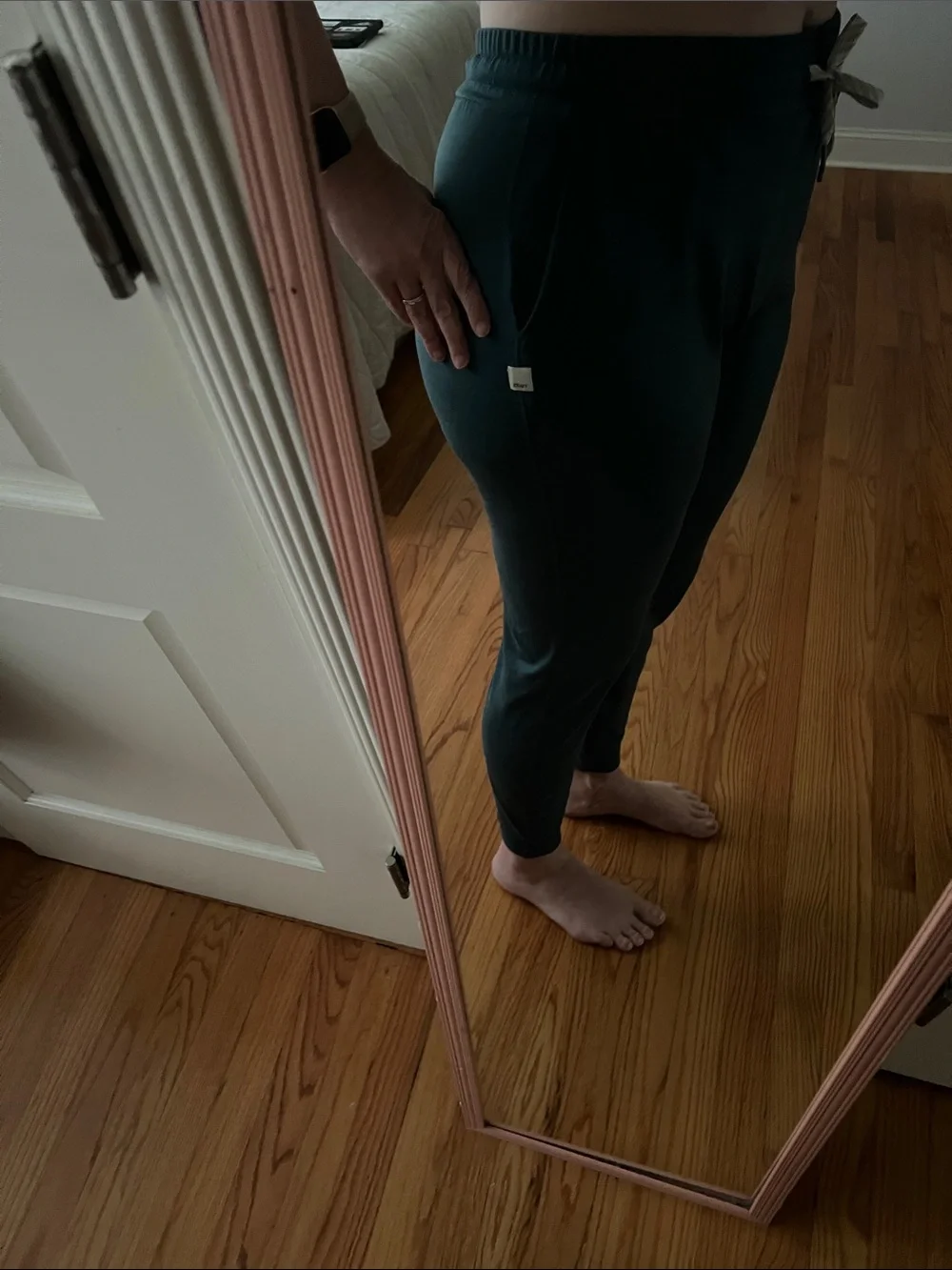 VUORI performance joggers with pockets medium